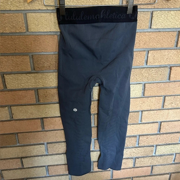 Lululemon Compression Seamless Crop Leggings Women's Size XS Logo Waistband Gray - Picture 2 of 5
